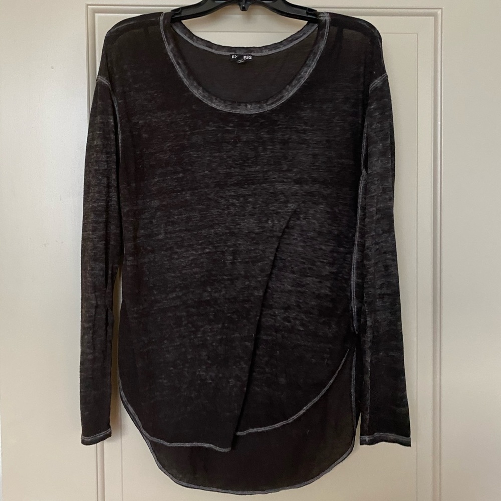 Long sleeve grey top